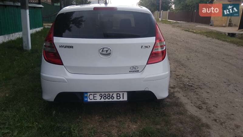 Хэтчбек Hyundai i30 2011 в Снятине