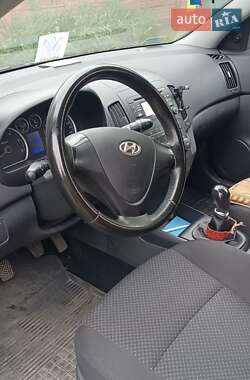 Универсал Hyundai i30 2010 в Александровке (Краматорского района)