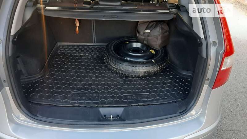 Універсал Hyundai i30 2011 в Первомайську