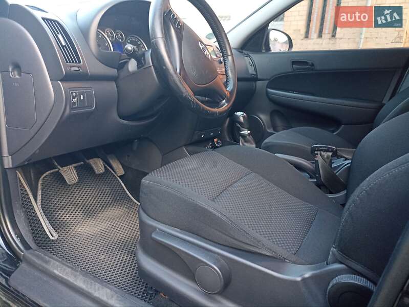 Універсал Hyundai i30 2012 в Чернігові