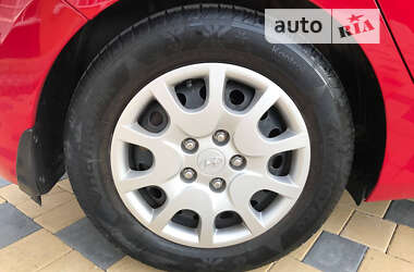 Хэтчбек Hyundai i30 2013 в 
