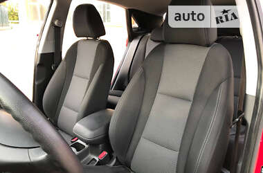 Хэтчбек Hyundai i30 2013 в 