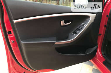 Хэтчбек Hyundai i30 2013 в 
