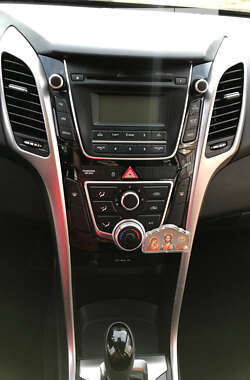 Хэтчбек Hyundai i30 2013 в 
