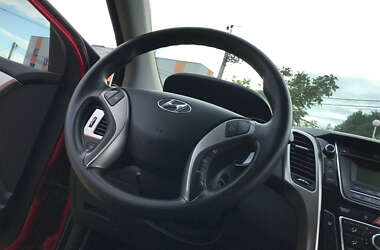 Хэтчбек Hyundai i30 2013 в 