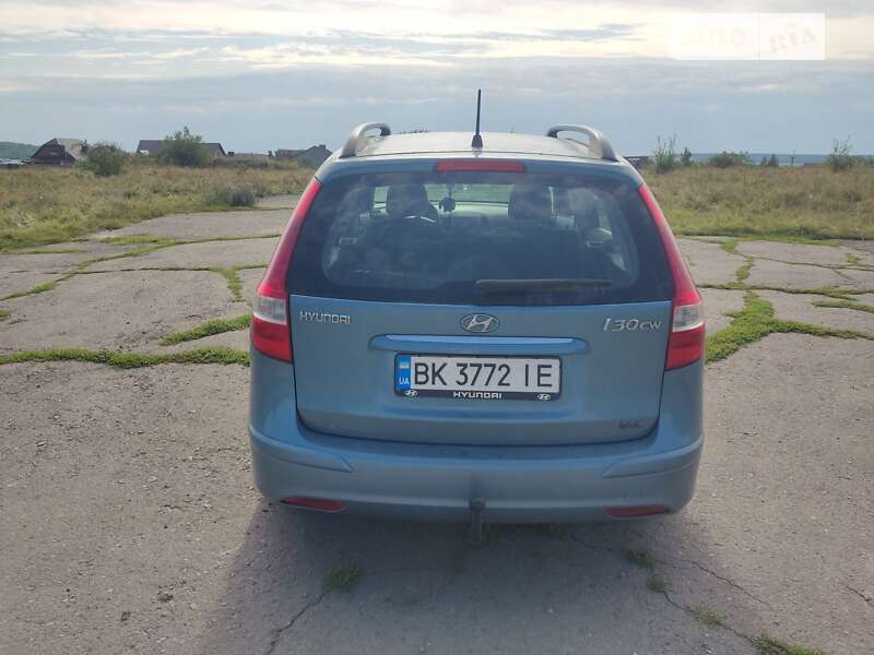 Універсал Hyundai i30 2010 в Рівному