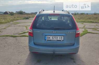Универсал Hyundai i30 2010 в 