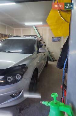 Универсал Hyundai i30 2010 в Днепре