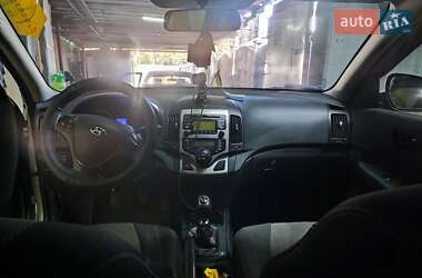 Универсал Hyundai i30 2010 в Днепре