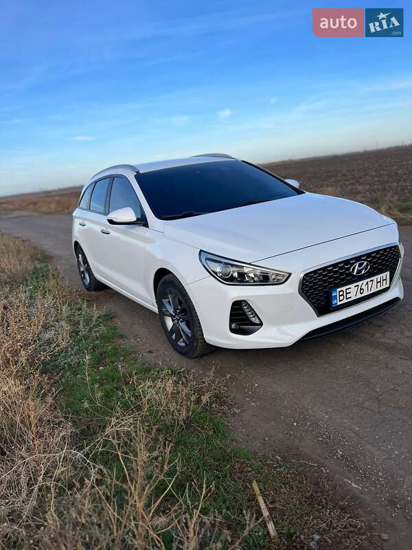 Универсал Hyundai i30 2017 в Новом Буге фото 8 Универсал Hyundai i30 2017 в Новом Буге