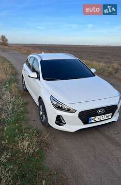 Универсал Hyundai i30 2017 в Новом Буге