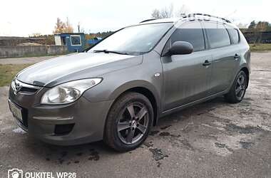 Универсал Hyundai i30 2008 в Сарнах