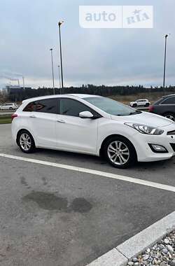 Універсал Hyundai i30 2013 в Житомирі