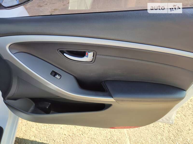 Хэтчбек Hyundai i30 2012 в Одессе фото 35 Хэтчбек Hyundai i30 2012 в Одессе