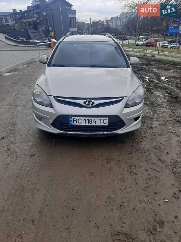 Универсал Hyundai i30 2011 в Львове