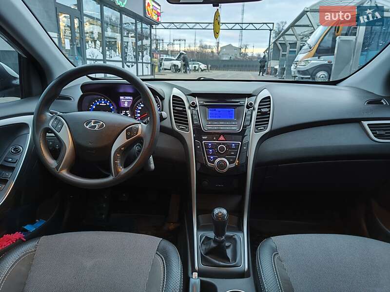 Хэтчбек Hyundai i30 2013 в Виннице
