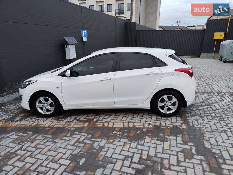 Хэтчбек Hyundai i30 2013 в Виннице