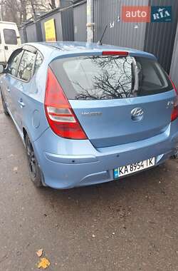 Хэтчбек Hyundai i30 2011 в Кременчуге