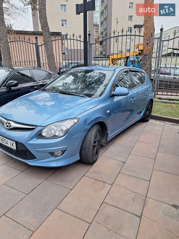 Хэтчбек Hyundai i30 2011 в Кременчуге