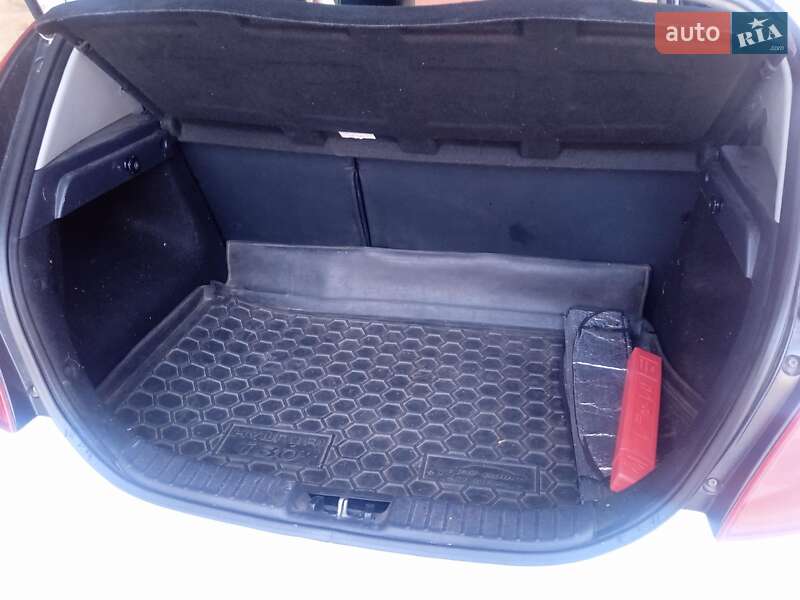 Хэтчбек Hyundai i30 2011 в Кропивницком