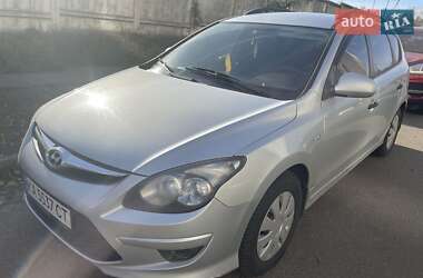 Универсал Hyundai i30 2010 в Киеве