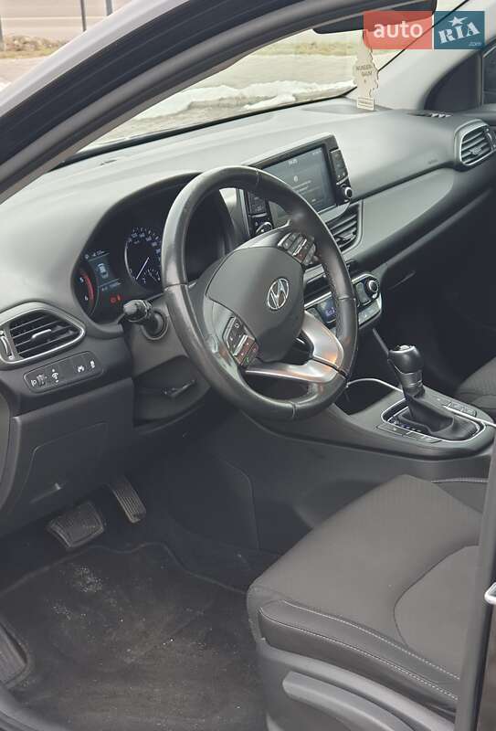 Универсал Hyundai i30 2017 в Львове