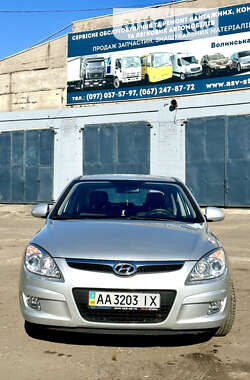 Хэтчбек Hyundai i30 2009 в Киеве