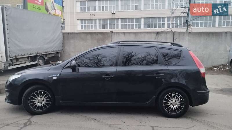 Универсал Hyundai i30 2010 в Киеве