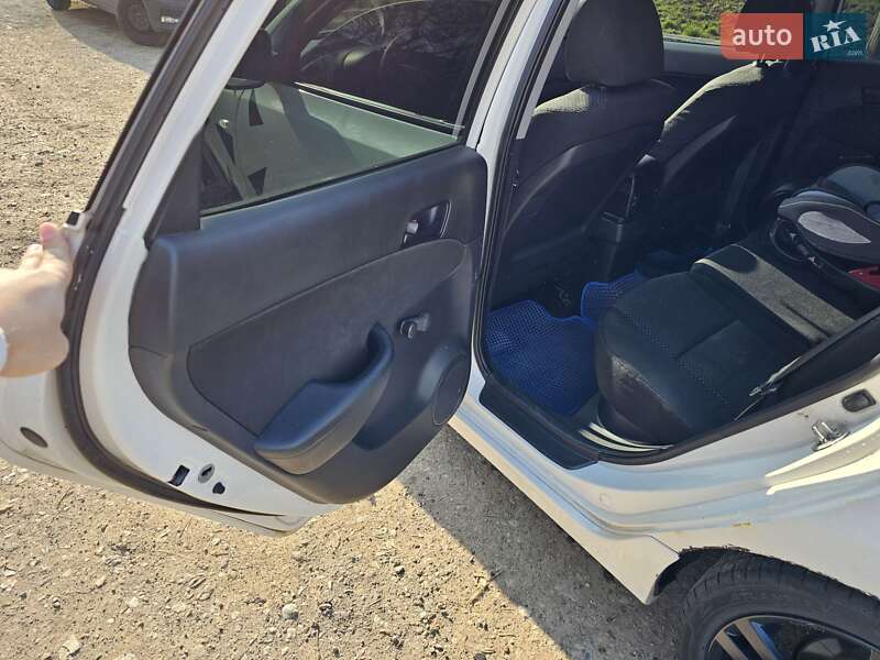 Хэтчбек Hyundai i30 2011 в Виннице