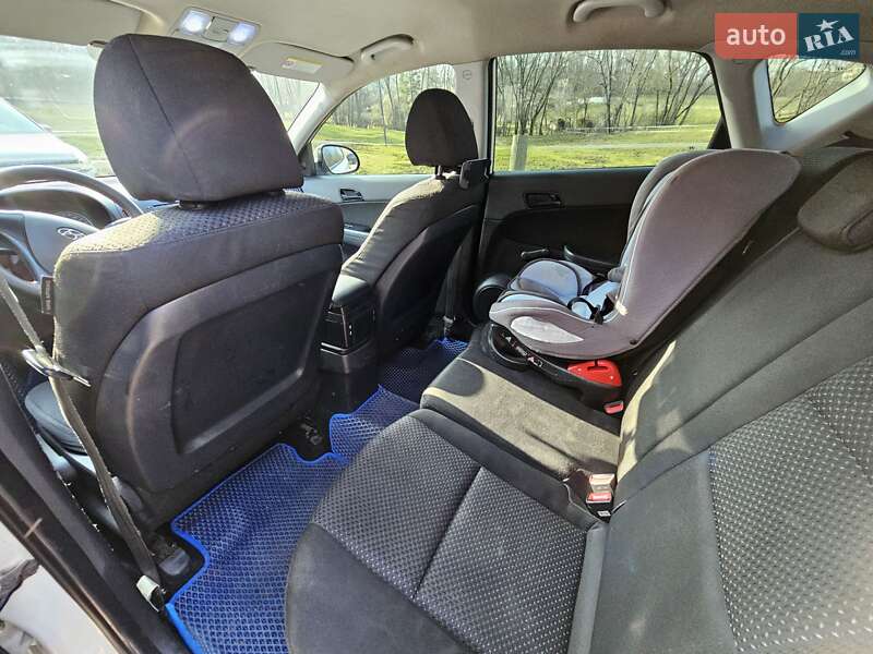 Хэтчбек Hyundai i30 2011 в Виннице