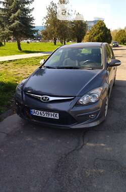 Хэтчбек Hyundai i30 2011 в Ужгороде