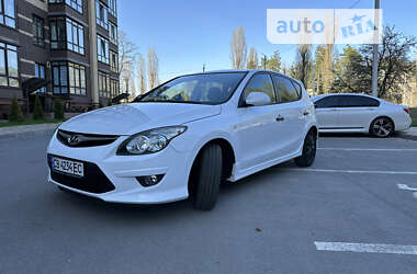 Хетчбек Hyundai i30 2010 в Чернігові