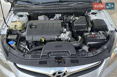 Универсал Hyundai i30 2010 в 
