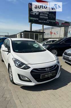 Хэтчбек Hyundai i30 2014 в Львове