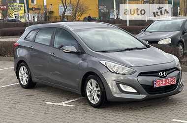 Універсал Hyundai i30 2014 в Житомирі