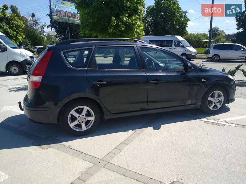 Универсал Hyundai i30 2010 в Луцке фото 2 Универсал Hyundai i30 2010 в Луцке