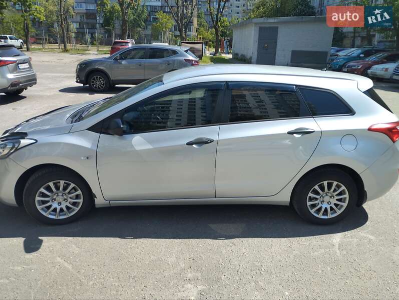 Універсал Hyundai i30 2012 в Києві