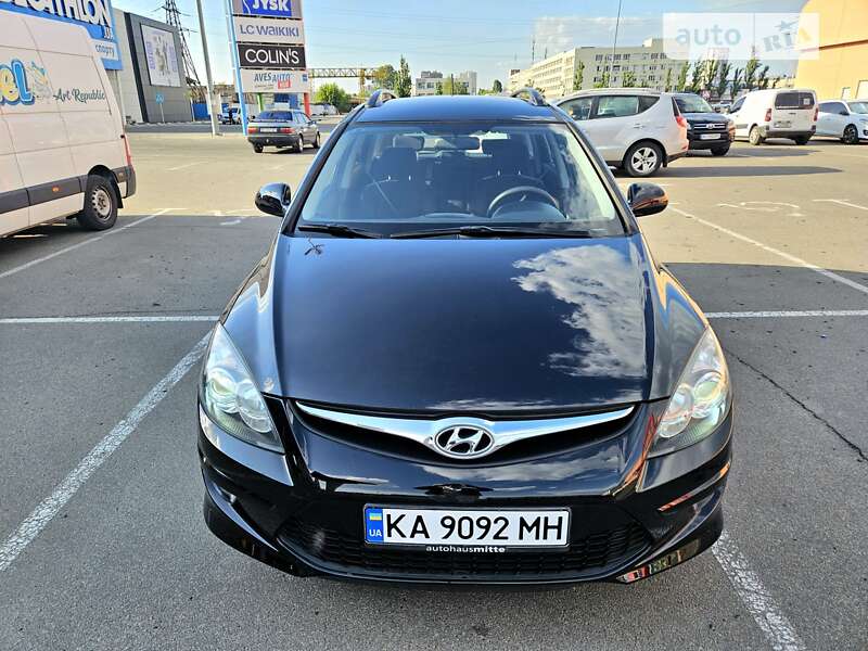 Универсал Hyundai i30 2012 в Киеве