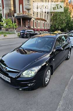 Универсал Hyundai i30 2012 в Киеве