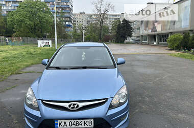 Хэтчбек Hyundai i30 2011 в Киеве