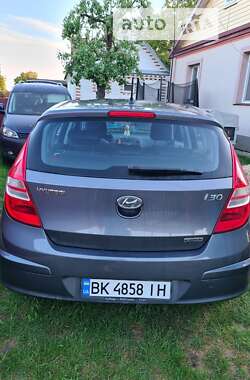 Хэтчбек Hyundai i30 2010 в Ровно