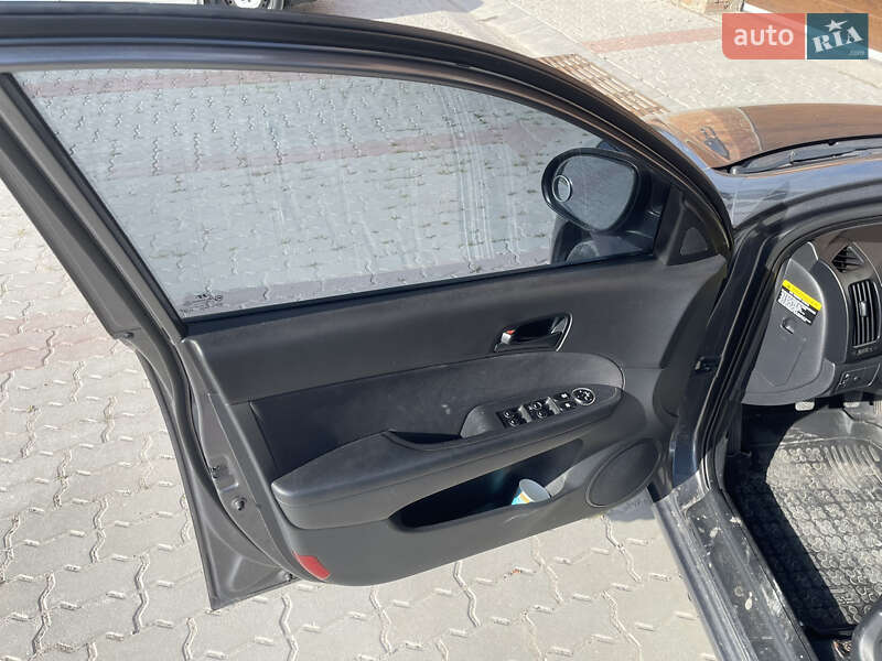 Хэтчбек Hyundai i30 2008 в Тернополе