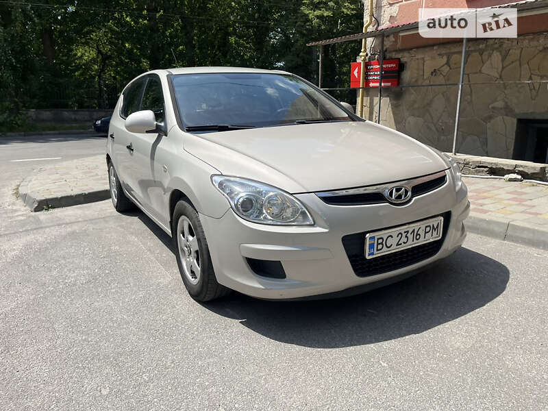 Хэтчбек Hyundai i30 2008 в Тернополе