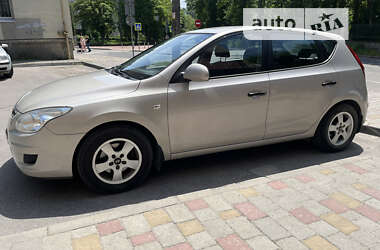 Хэтчбек Hyundai i30 2008 в Тернополе