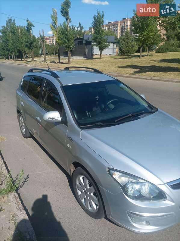 Универсал Hyundai i30 2009 в Кривом Роге