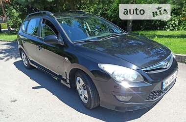 Универсал Hyundai i30 2012 в Ровно