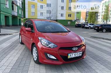 Хэтчбек Hyundai i30 2013 в Ивано-Франковске