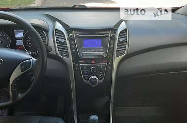 Хетчбек Hyundai i30 2012 в Гадячі