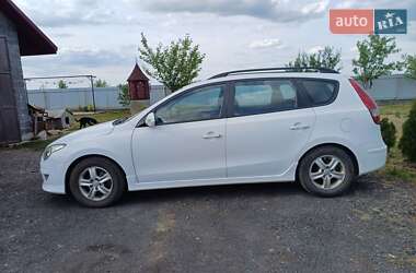 Универсал Hyundai i30 2010 в 