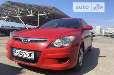 Хэтчбек Hyundai i30 2008 в Каменском